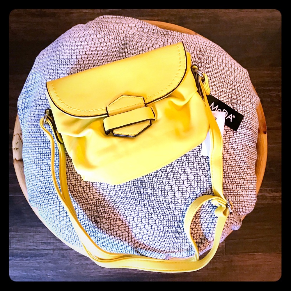 BNWT! Moda International vegan lemon crossbody